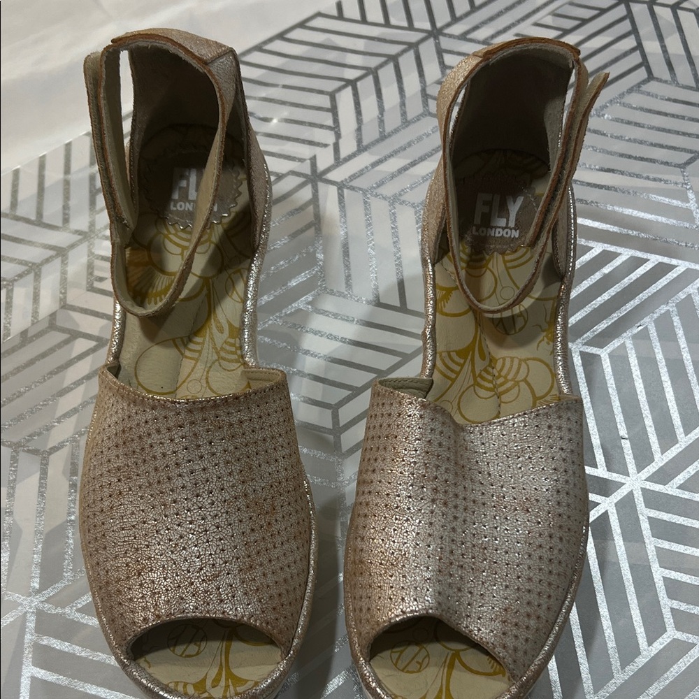 Fly London Women's Metallic Espadrilles - Picture 6 of 7